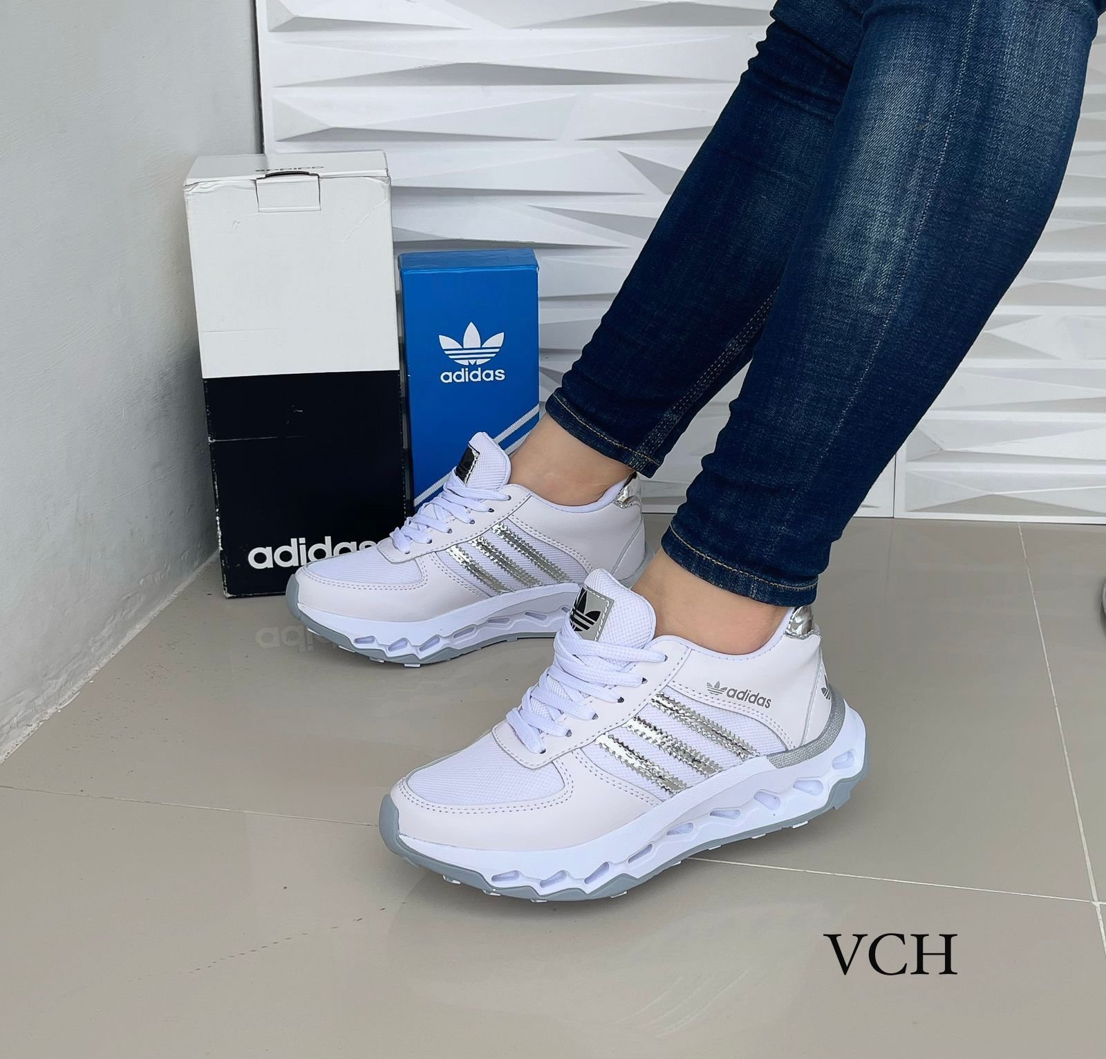 ADIDAS VIANCHI - Image 2